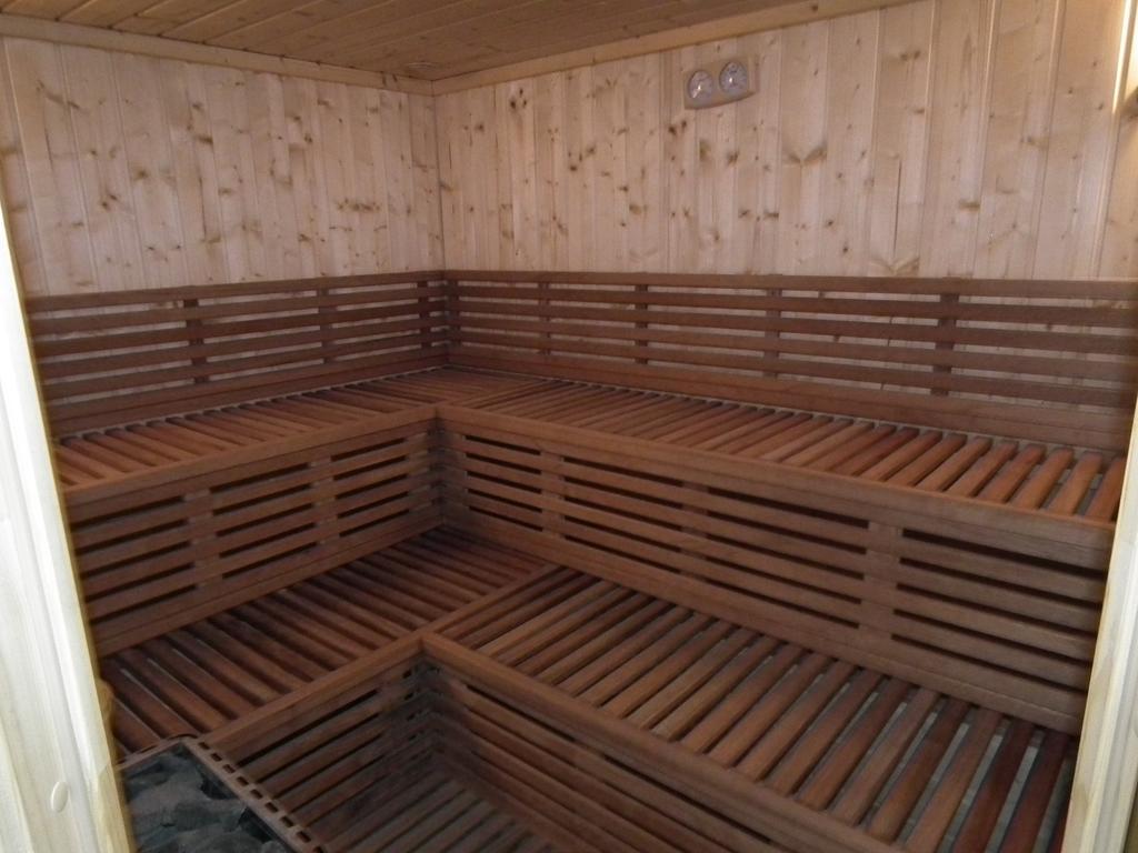 Pod Modrzewiami Apartment กรินีซา ดรอยจ์ ภายนอก รูปภาพ