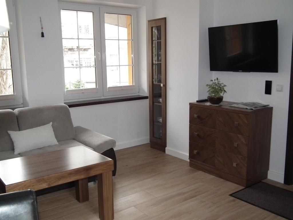 Pod Modrzewiami Apartment กรินีซา ดรอยจ์ ภายนอก รูปภาพ
