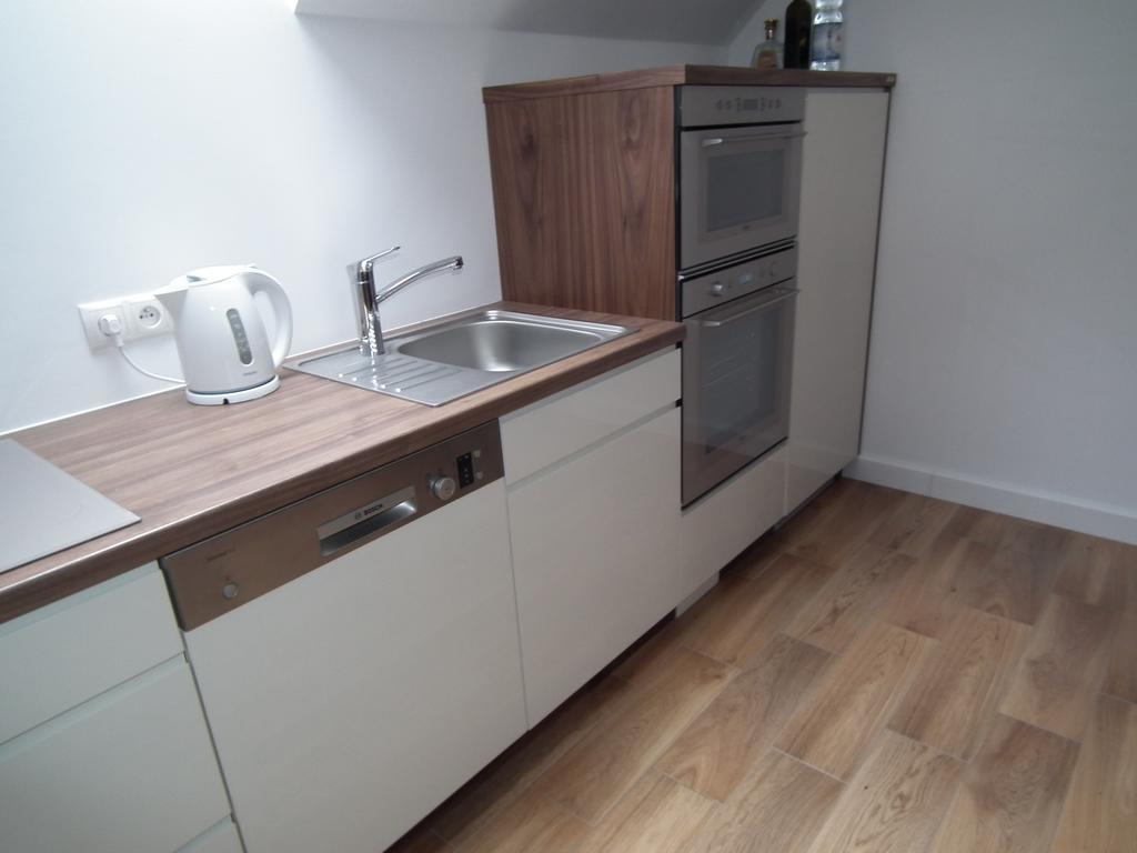 Pod Modrzewiami Apartment กรินีซา ดรอยจ์ ภายนอก รูปภาพ