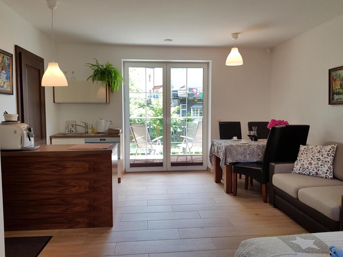 Pod Modrzewiami Apartment กรินีซา ดรอยจ์ ภายนอก รูปภาพ