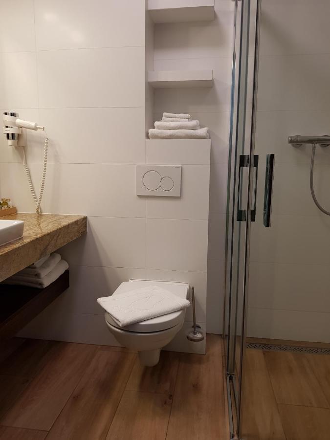 Pod Modrzewiami Apartment กรินีซา ดรอยจ์ ภายนอก รูปภาพ